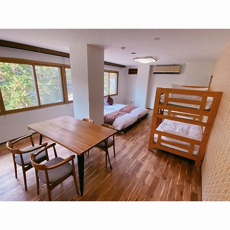 Nomad Hakuba Bed and Breakfast Buitenkant foto