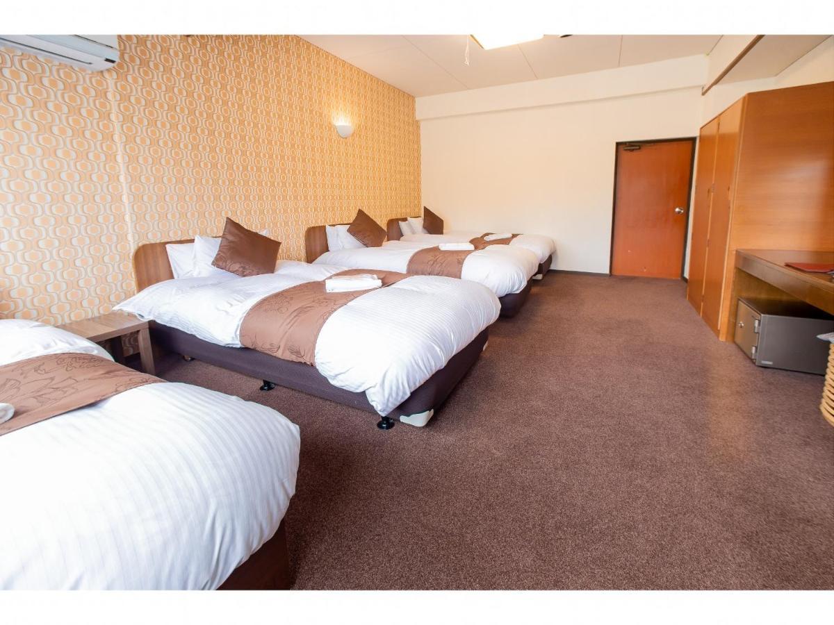 Nomad Hakuba Bed and Breakfast Buitenkant foto