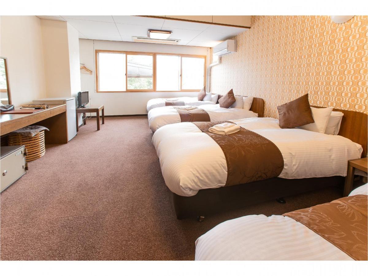 Nomad Hakuba Bed and Breakfast Buitenkant foto