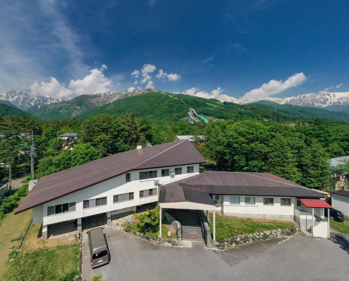 Nomad Hakuba Bed and Breakfast Buitenkant foto