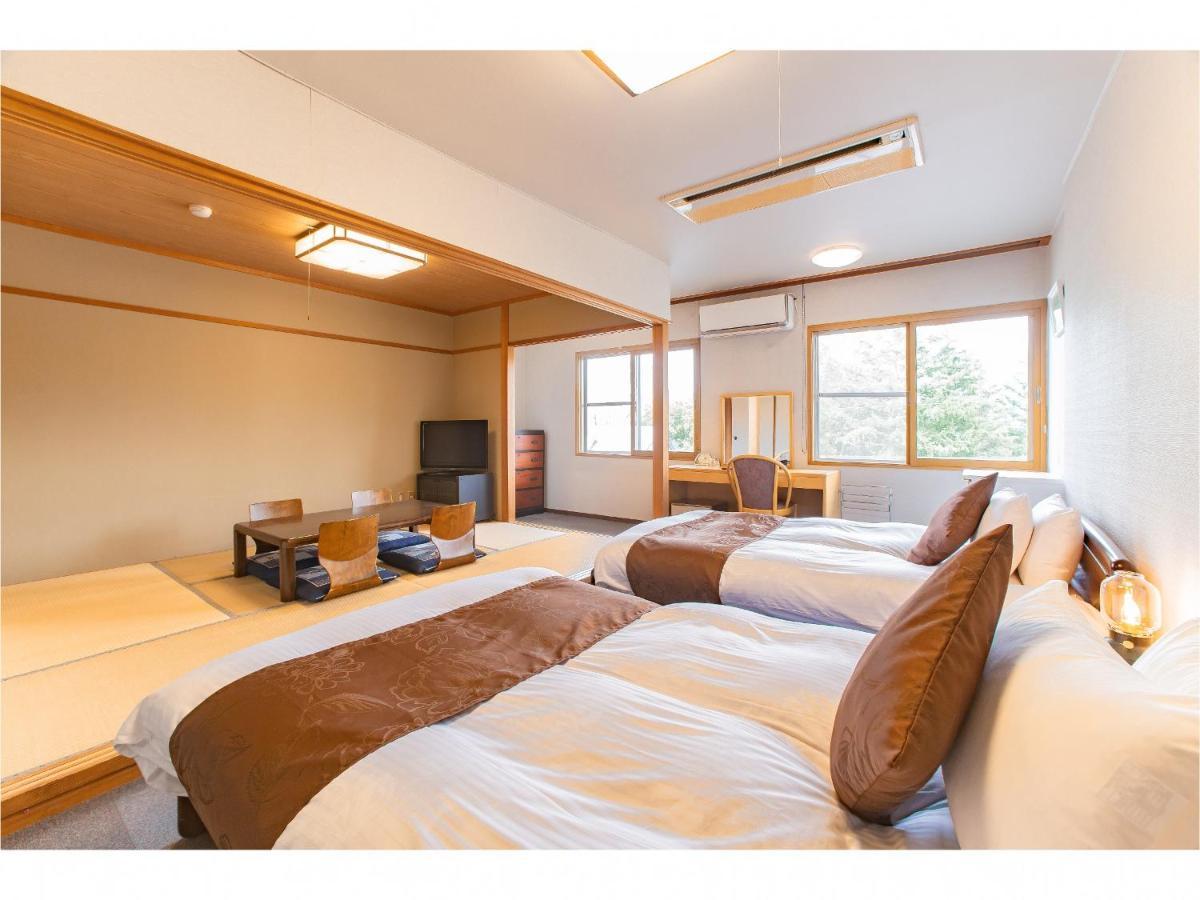 Nomad Hakuba Bed and Breakfast Buitenkant foto